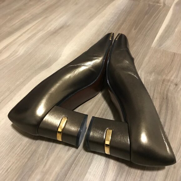 Mr. Seymour Ladies Metallic Gold Dress Shoes Size 8 - Picture 5 of 6